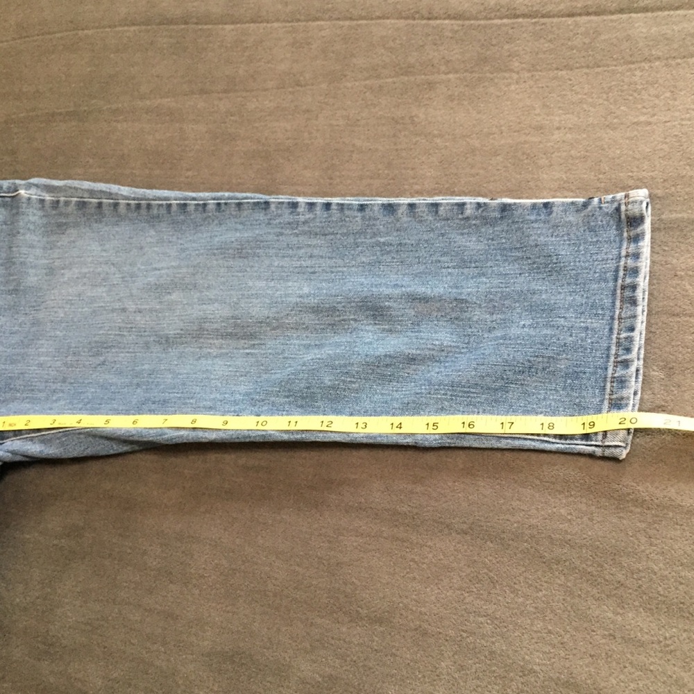 Faded Denim Capris Size 6 Christopher & Banks - Picture 14 of 15